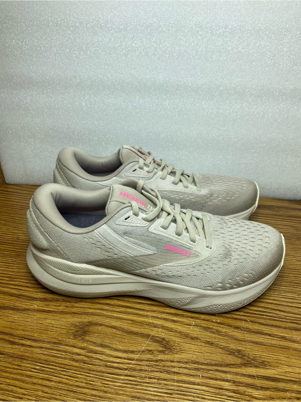Brooks Adrenaline GTS 24 Women's Size 8.5 B Grey/Coconut/Pink Running Shoes